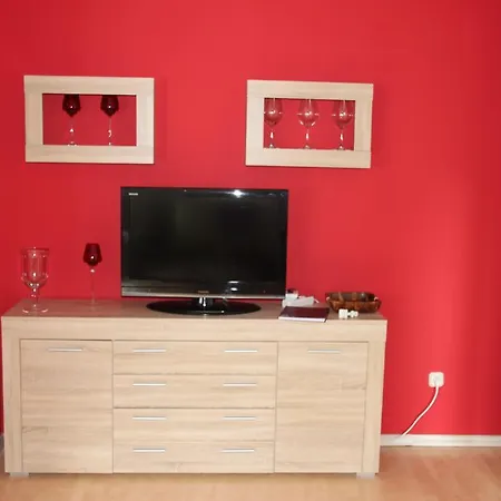 Ferienwohnung An Der Kirche Apartman *